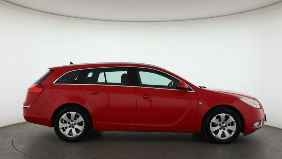 Opel Insignia -