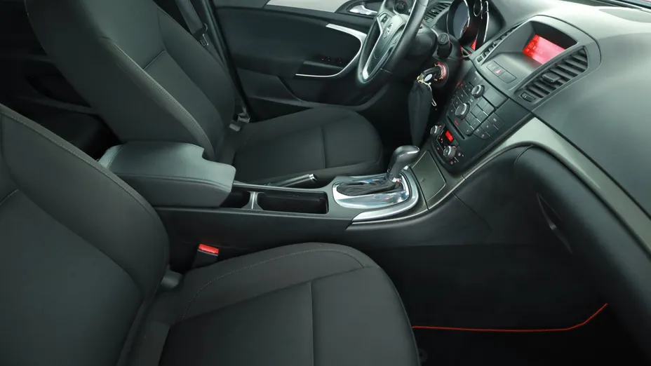 Opel Insignia -