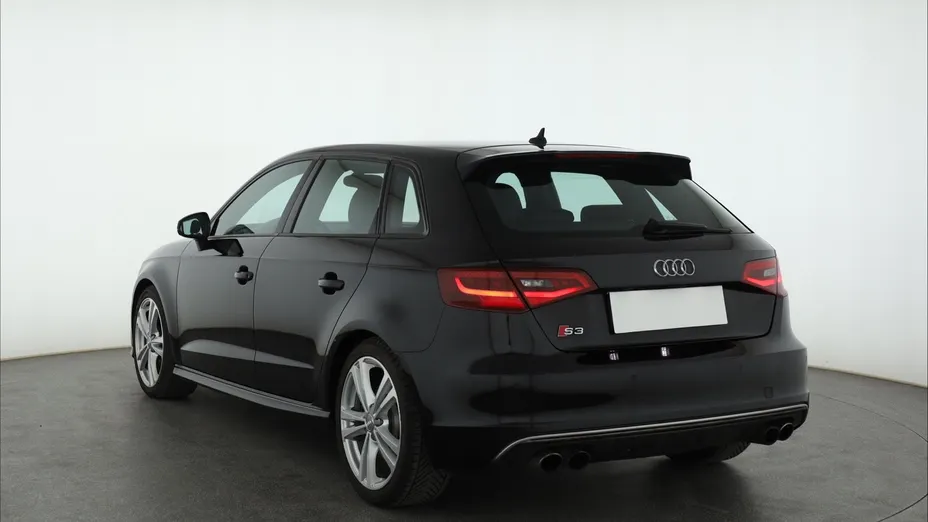 Audi S3 -