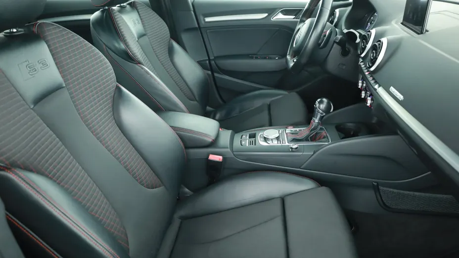 Audi S3 -