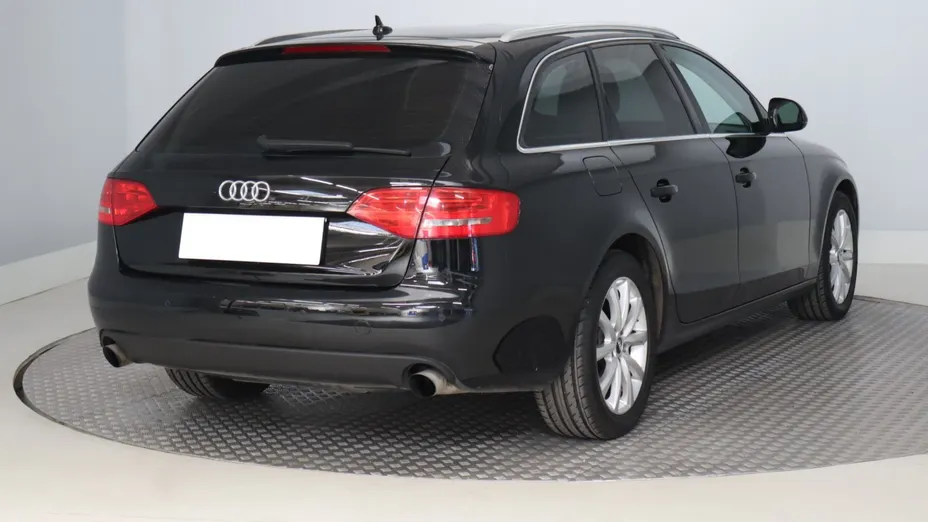 Audi A4 -