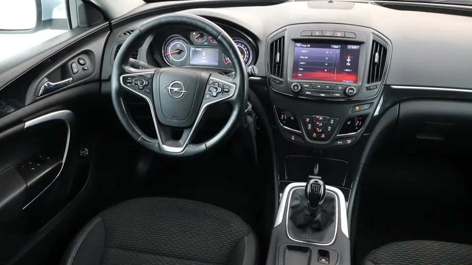 Opel Insignia -