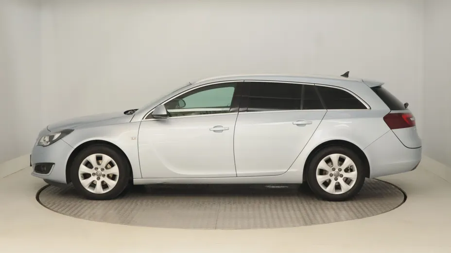 Opel Insignia -