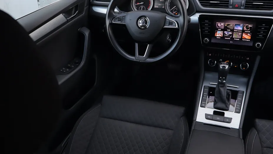 Skoda Superb -