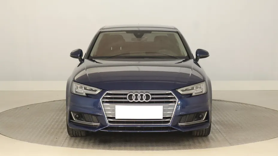 Audi A4 -