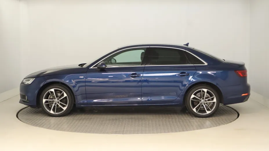Audi A4 -