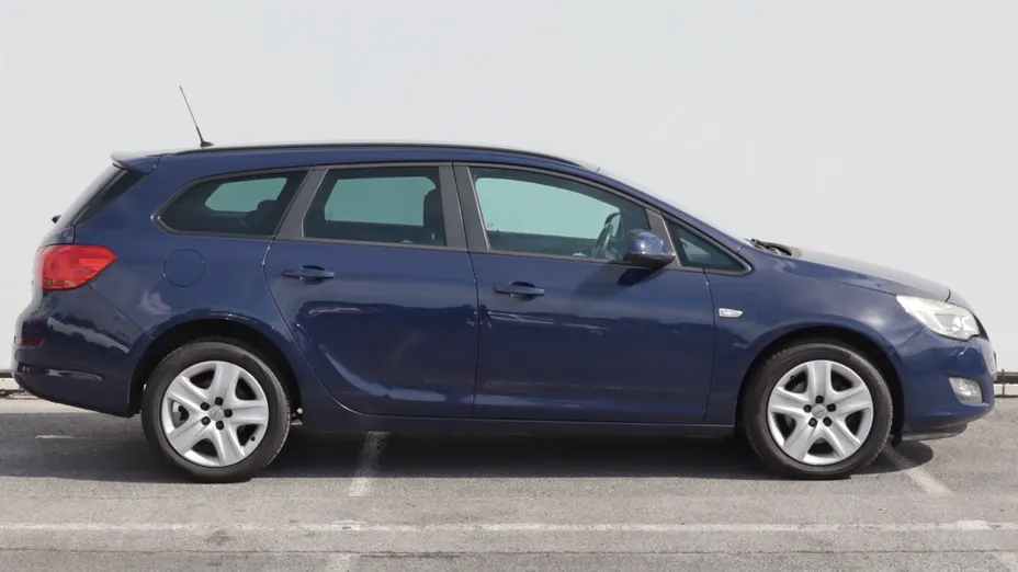 Opel Astra -