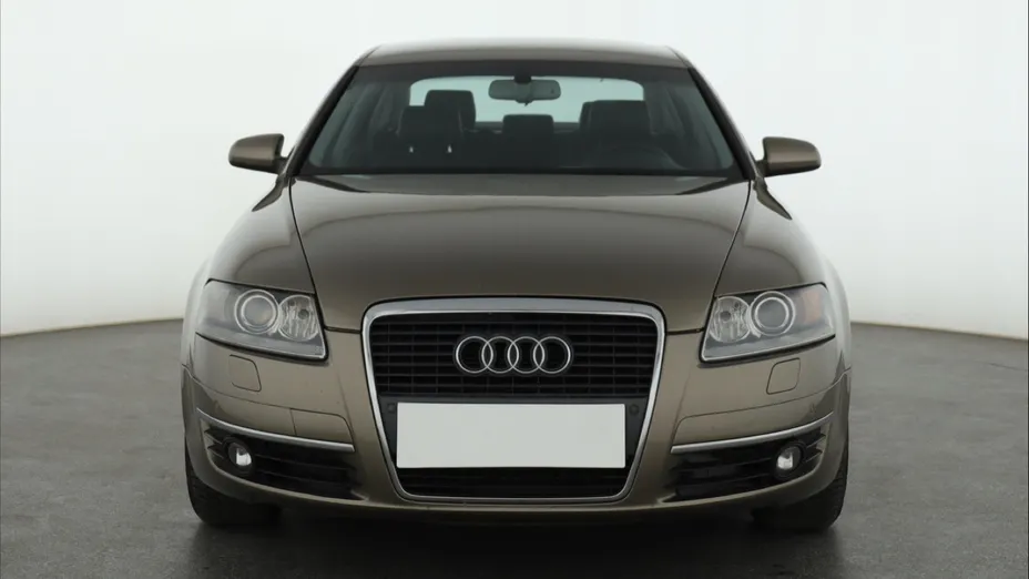 Audi A6 -