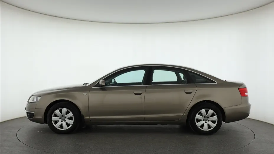 Audi A6 -