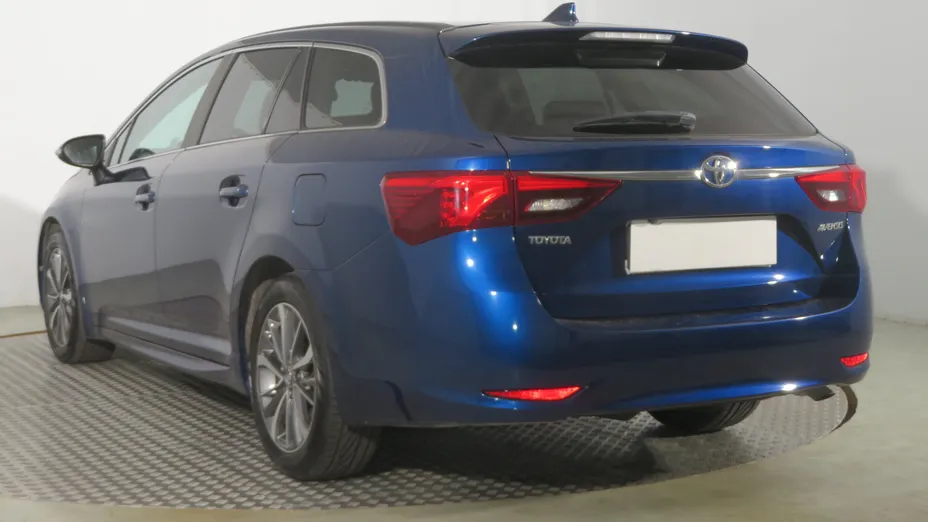 Toyota Avensis -