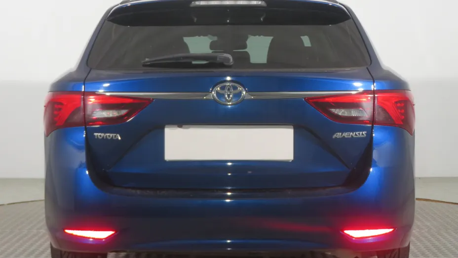 Toyota Avensis -