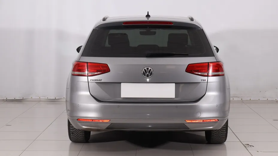 VW Passat -