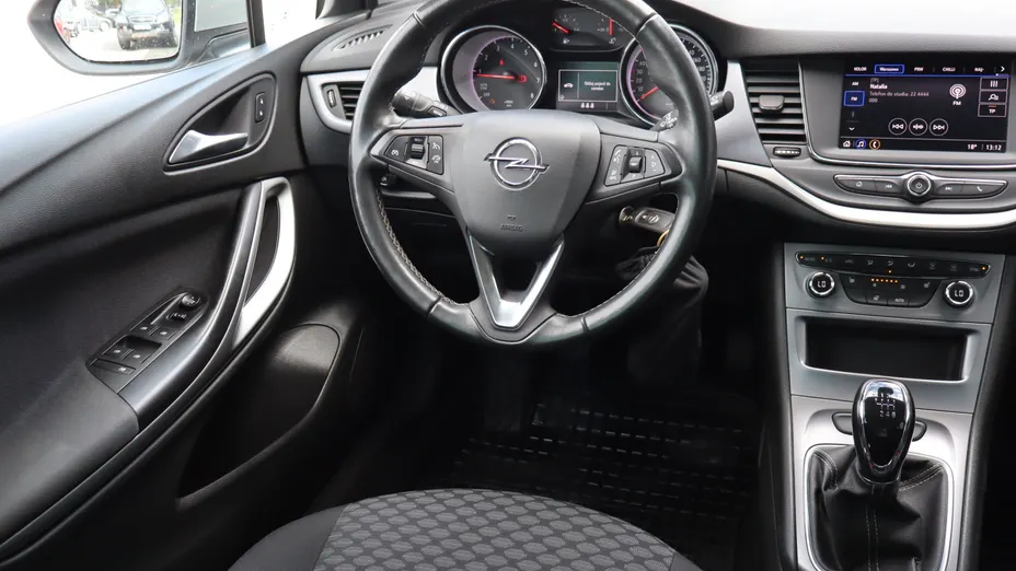 Opel Astra -