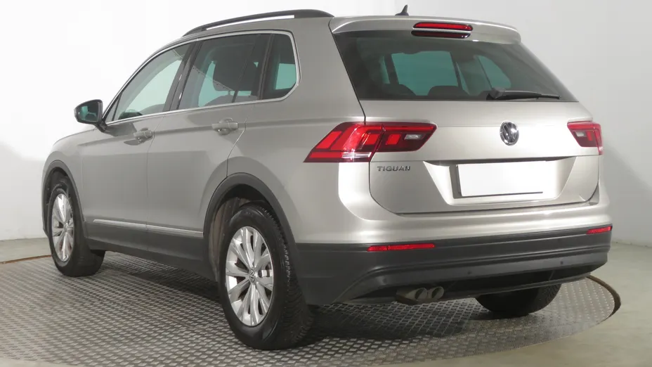 VW Tiguan -