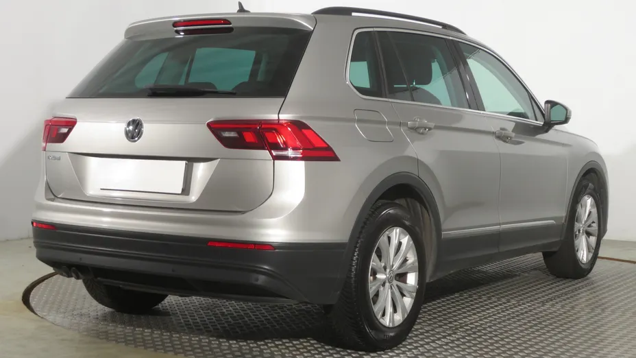 VW Tiguan -