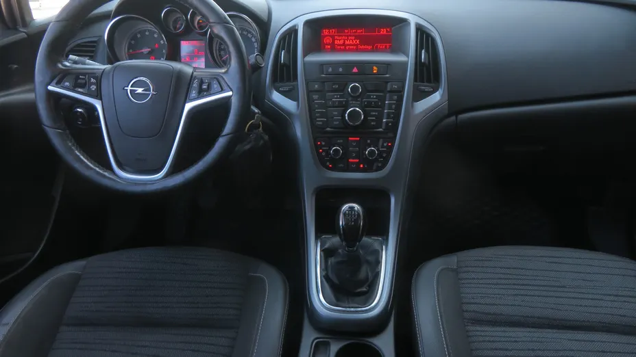 Opel Astra -