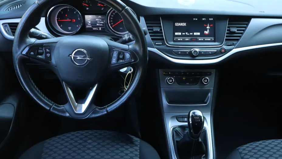 Opel Astra -