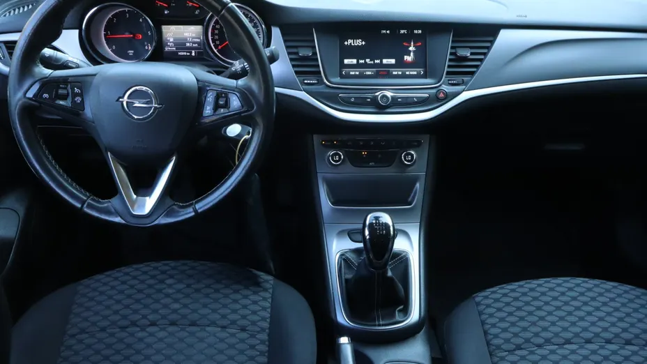 Opel Astra -