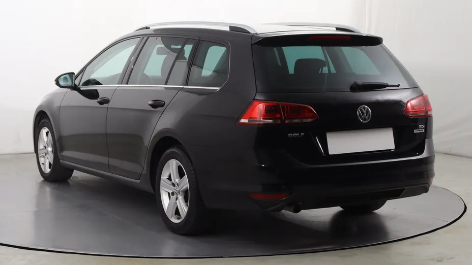 VW Golf -
