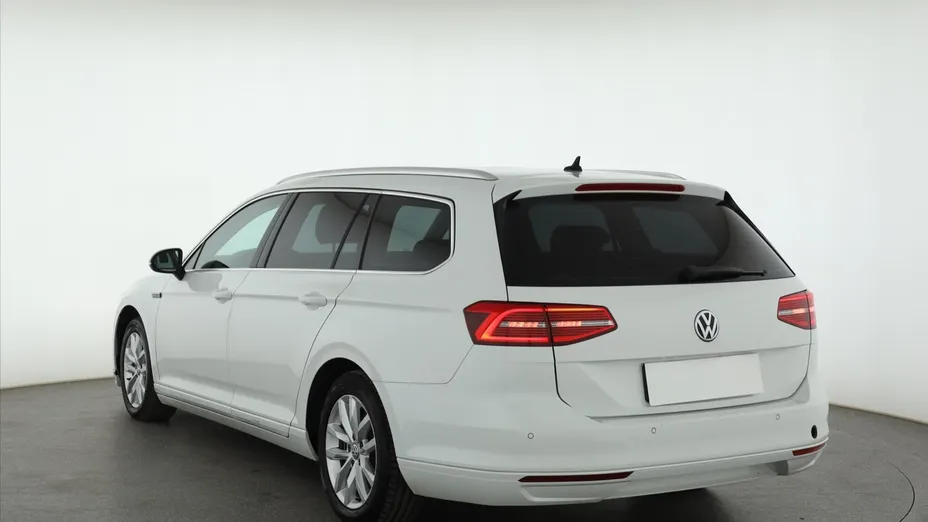 VW Passat -