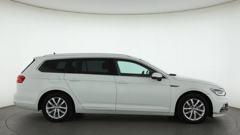 VW Passat -