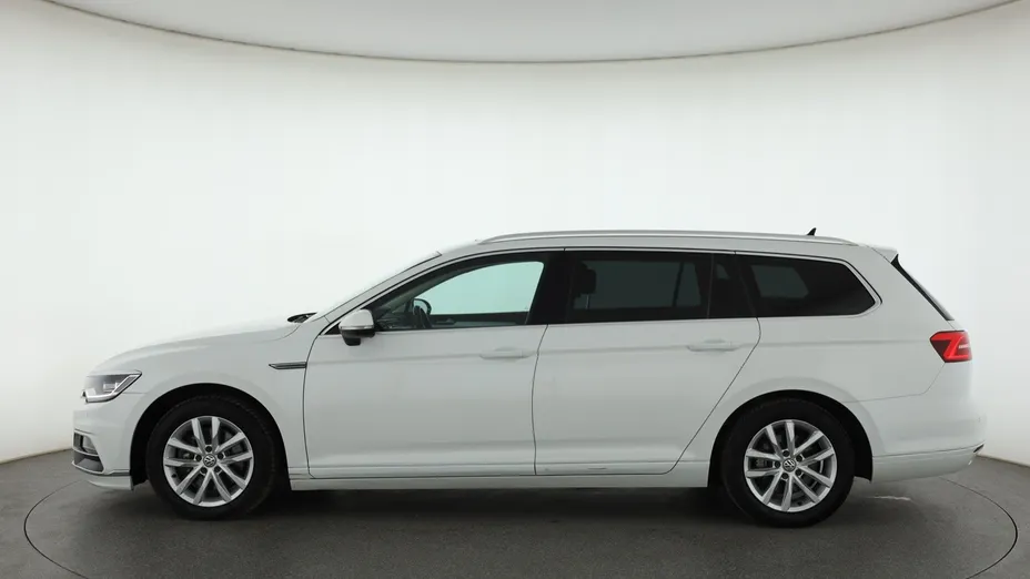 VW Passat -