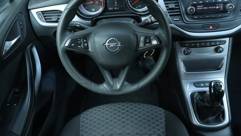 Opel Astra -