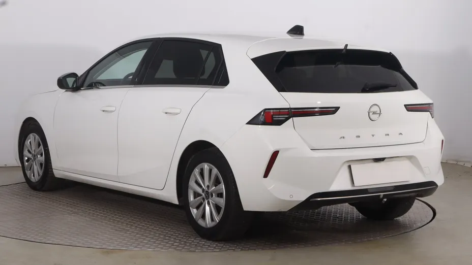 Opel Astra -