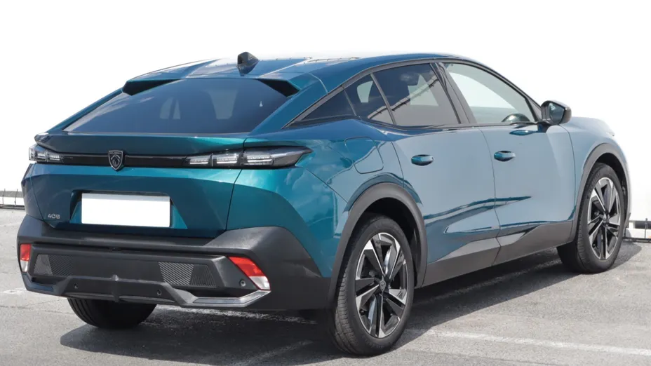 Peugeot 408 -