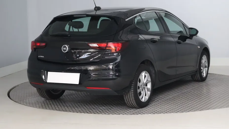 Opel Astra -