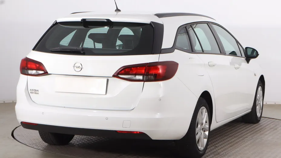 Opel Astra -