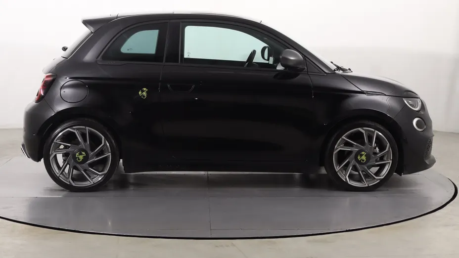 Abarth 500e -
