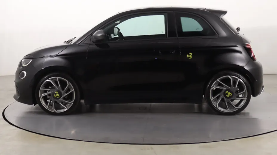 Abarth 500e -