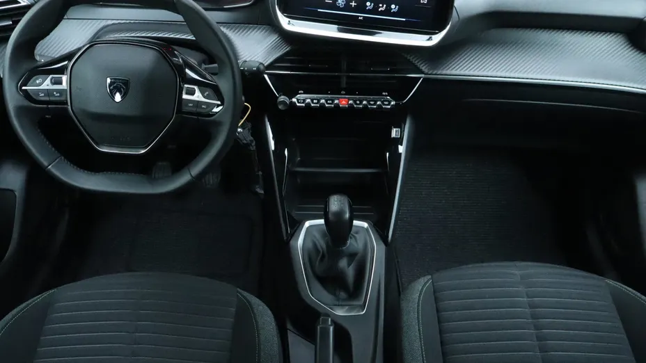 Peugeot 208 -