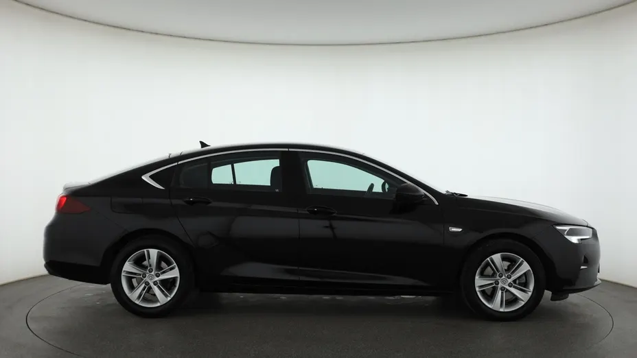 Opel Insignia -
