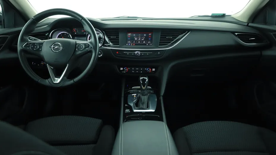 Opel Insignia -