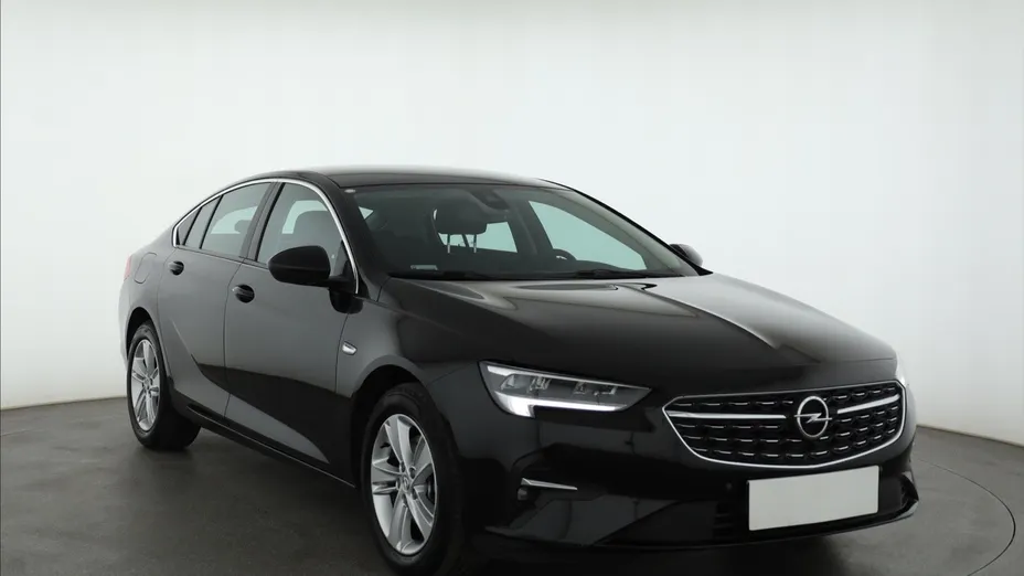 Opel Insignia -