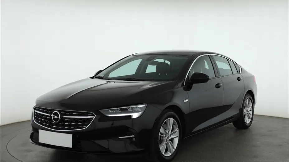 Opel Insignia -