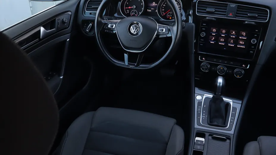 VW Golf -