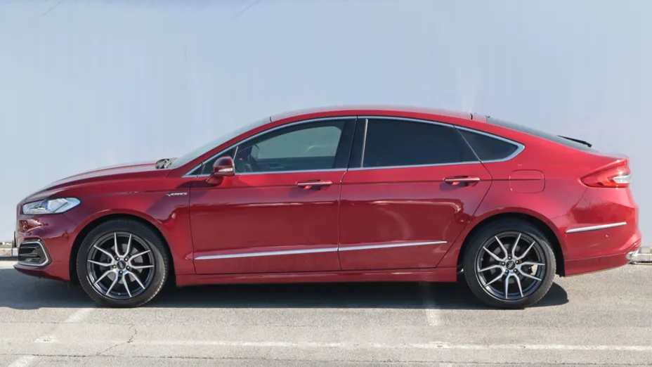 Ford Mondeo -