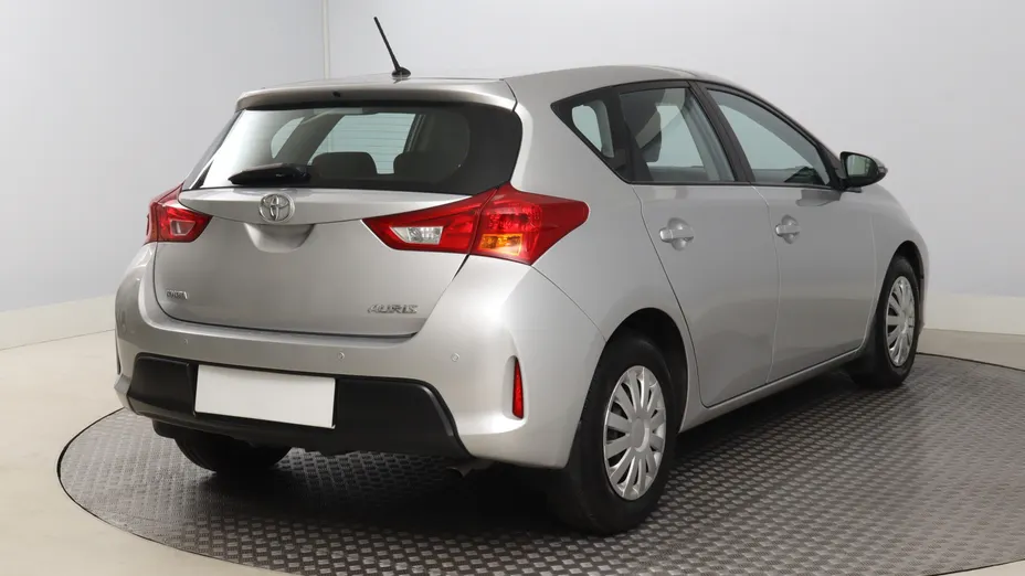 Toyota Auris -