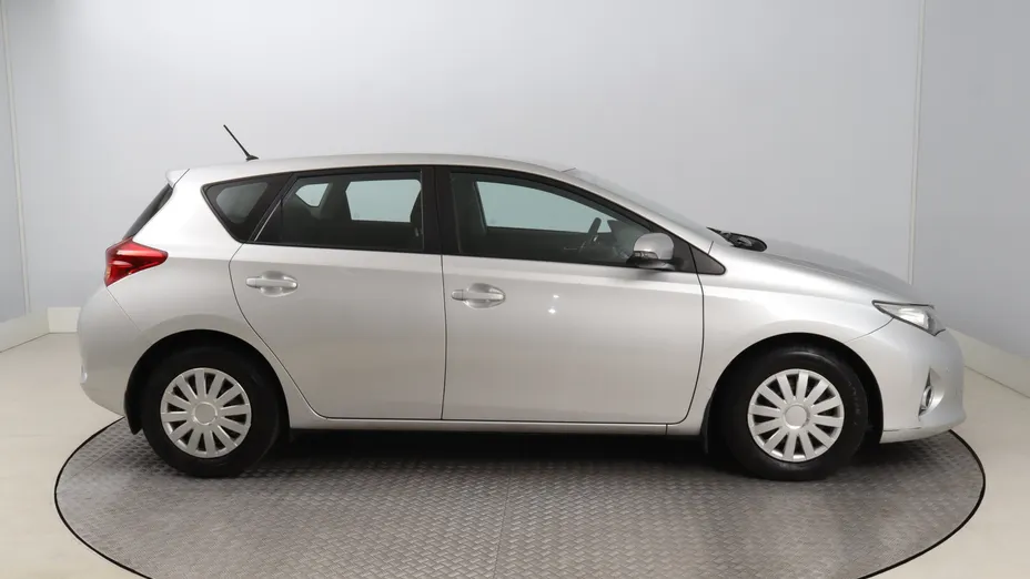 Toyota Auris -