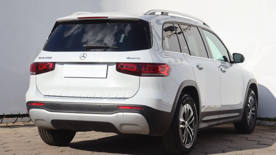 Mercedes GLB -