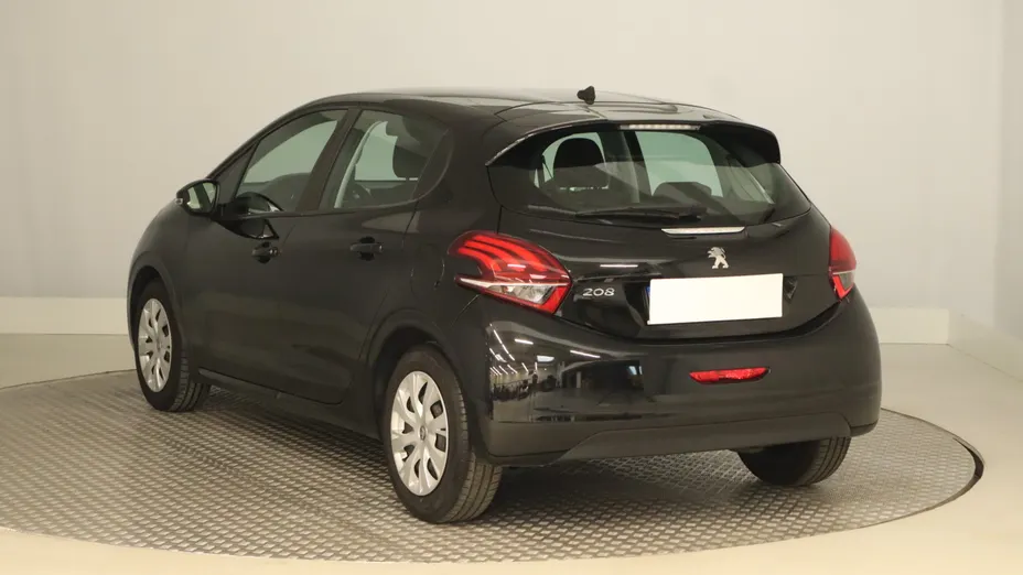 Peugeot 208 -