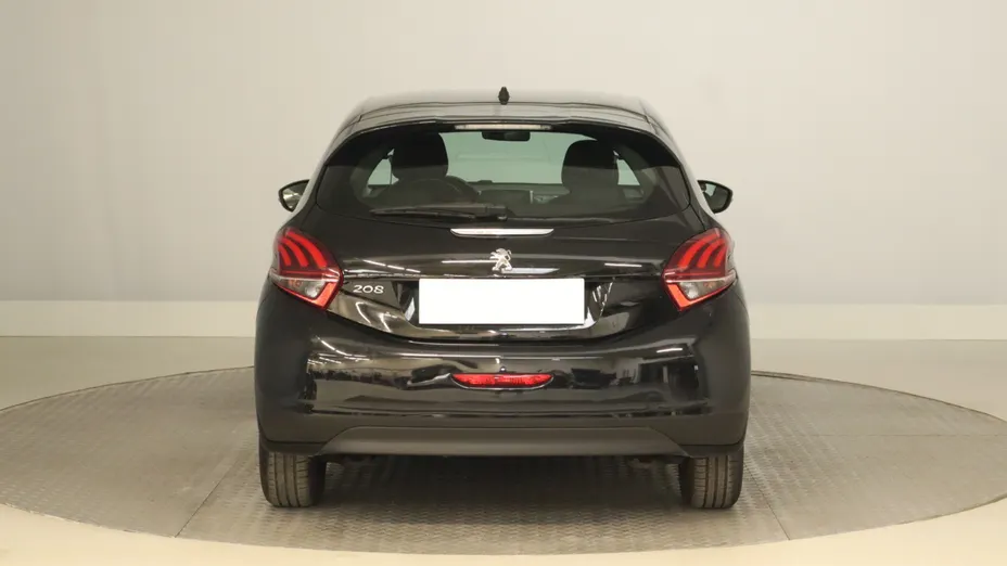 Peugeot 208 -