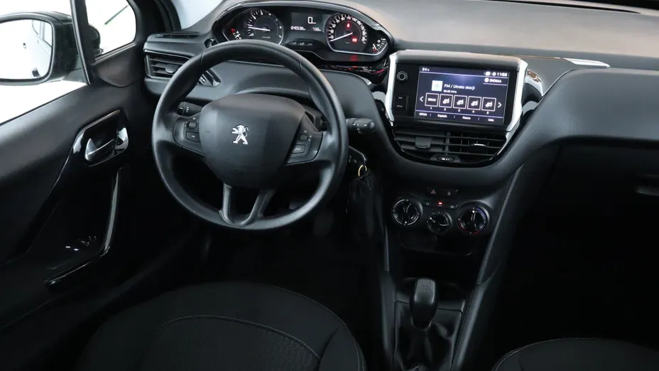 Peugeot 208 -