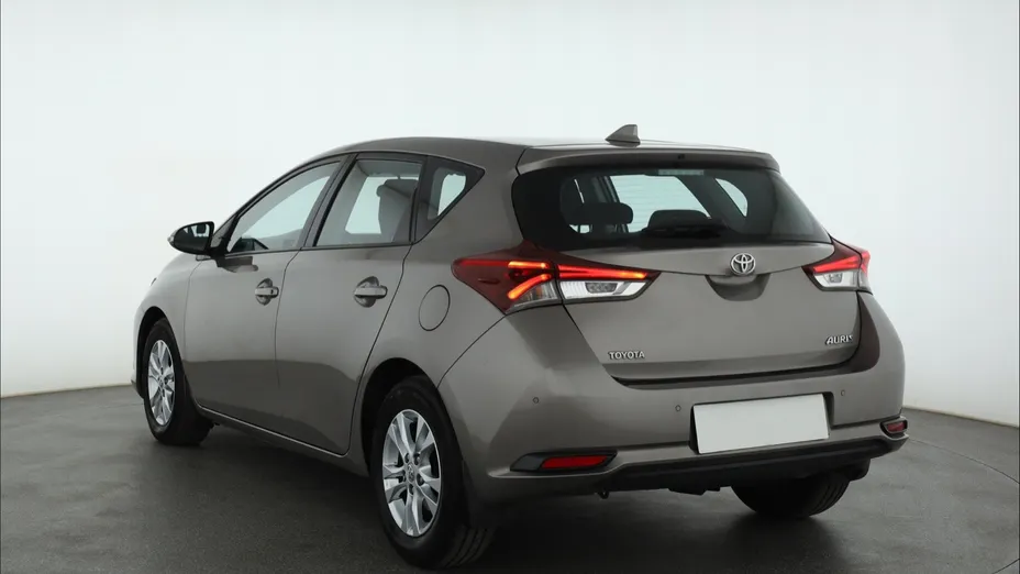 Toyota Auris -