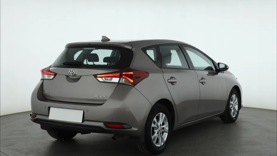 Toyota Auris -