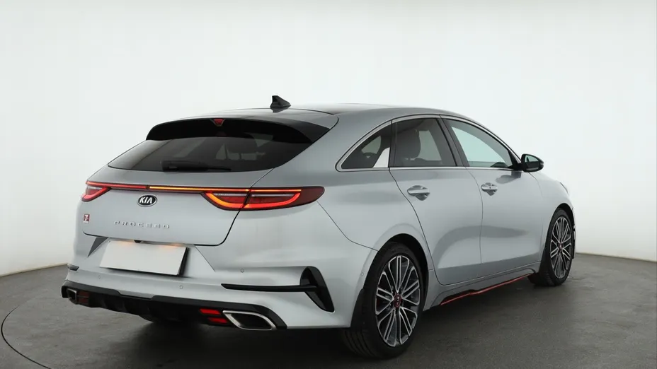 Kia ProCeed -