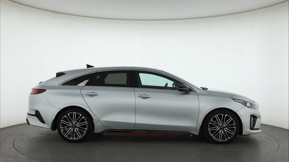 Kia ProCeed -